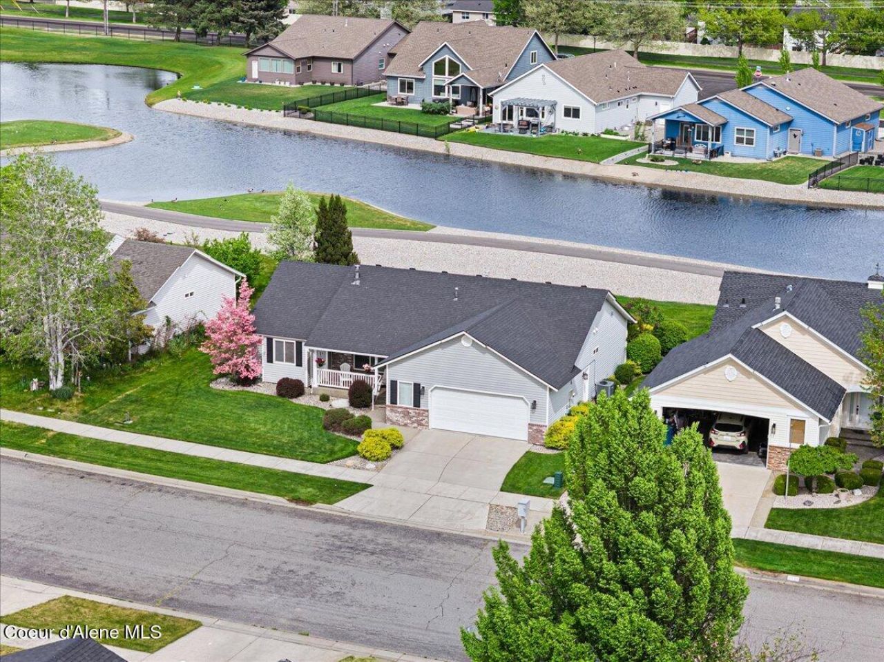 2720 N Sand Trap Way, Post Falls, ID 83854 Main Photo