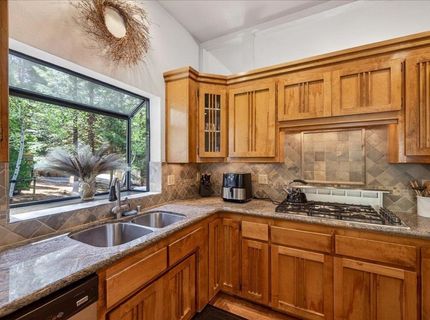 915 Golf Club Road, Lake Almanor, CA 96137 Photo