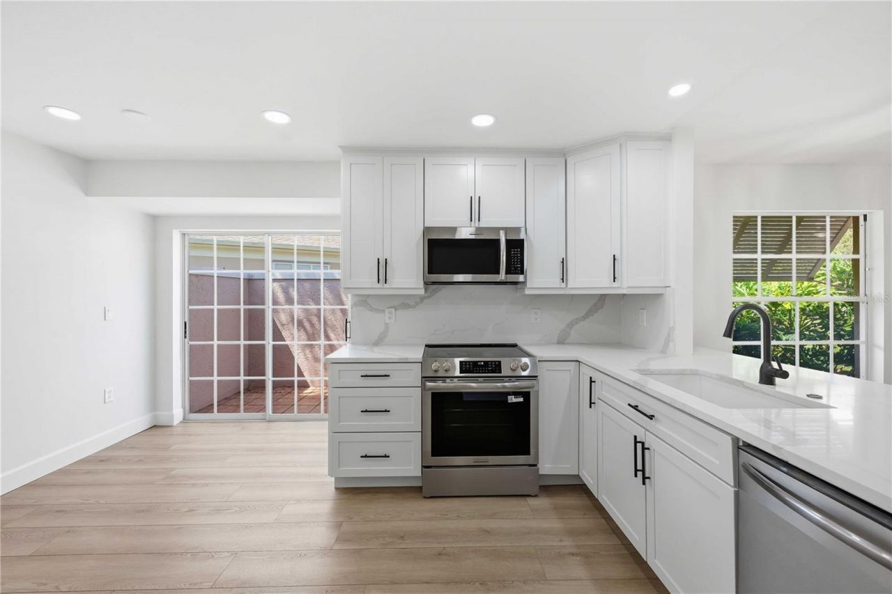 5526 Chanteclaire, Unit 31, Sarasota, FL 34235 Photo