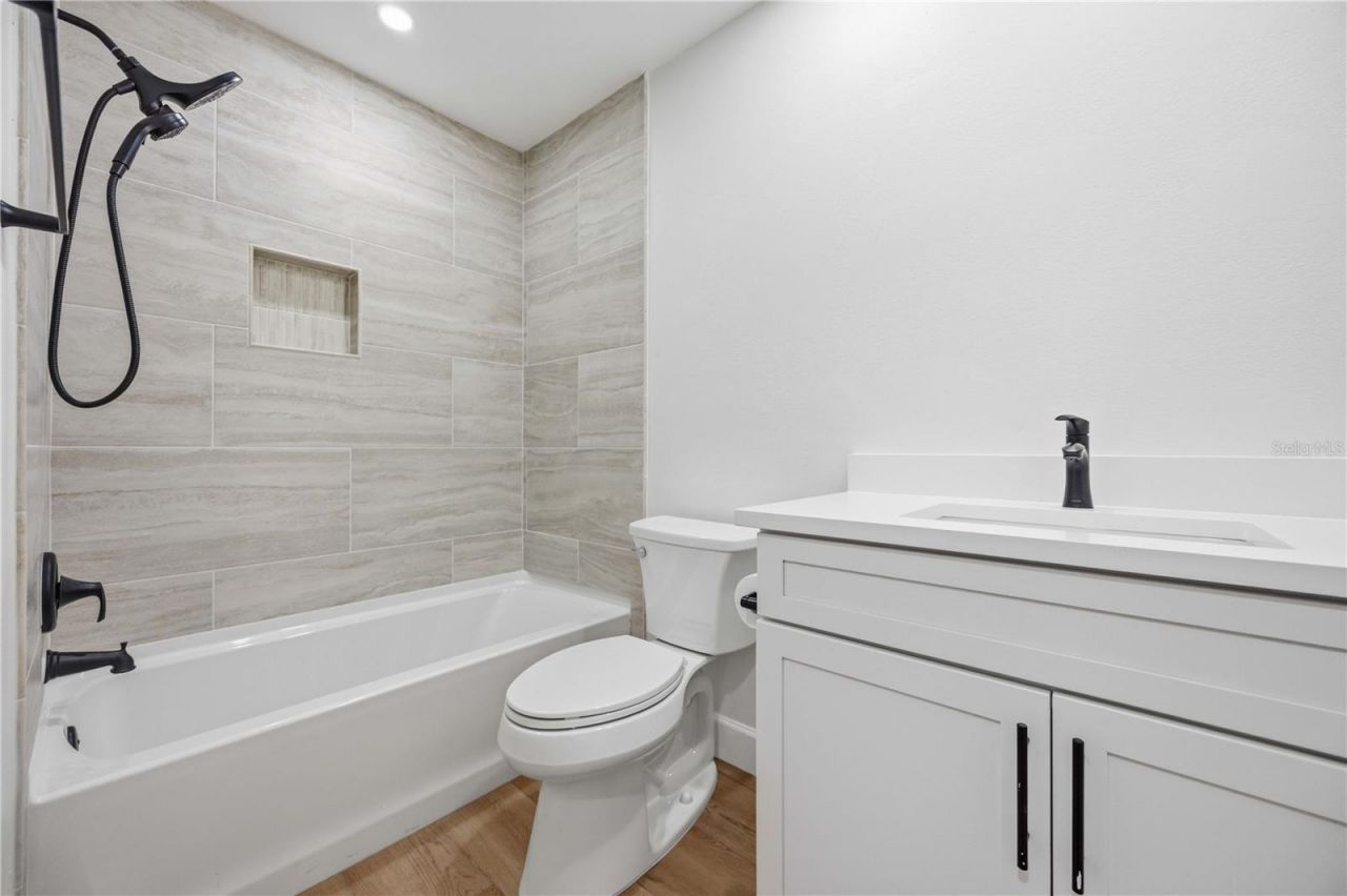 5526 Chanteclaire, Unit 31, Sarasota, FL 34235 Photo