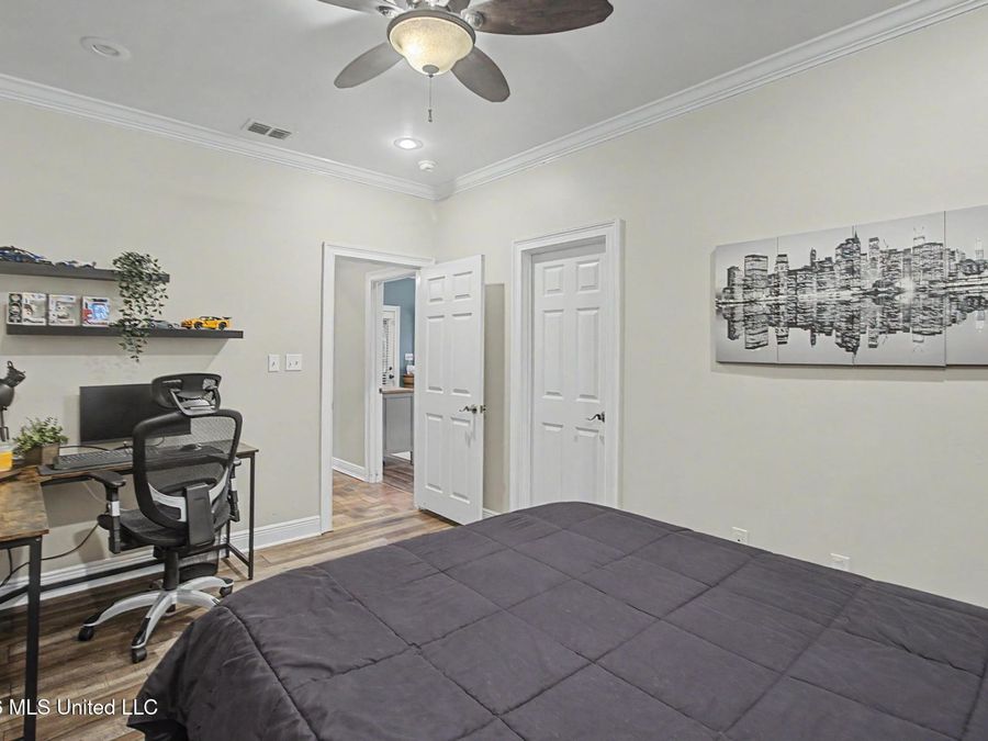 Property Image 33