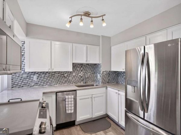 2479 Peachtree Road NE, Unit 214, Atlanta, GA 30305
