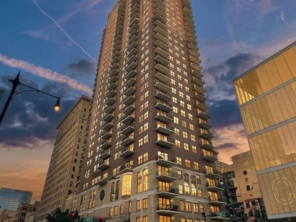41 E 8th Street , Unit 1805, Chicago, IL 60605