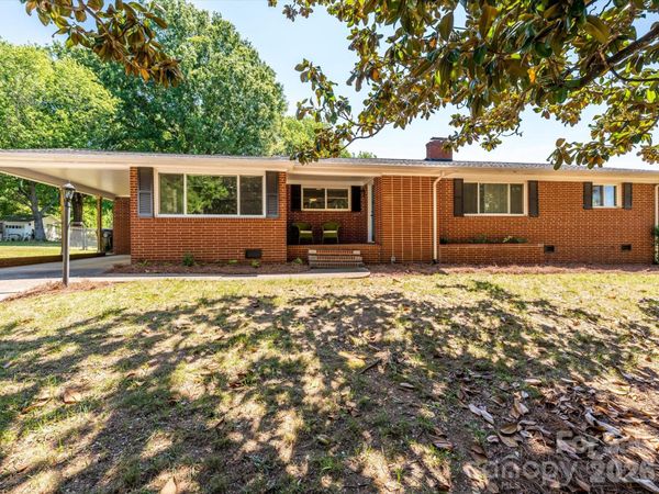 354 S Magnolia Street , Mooresville, NC 28115