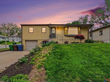 3206 Wallace Avenue , Bellevue, NE 68005