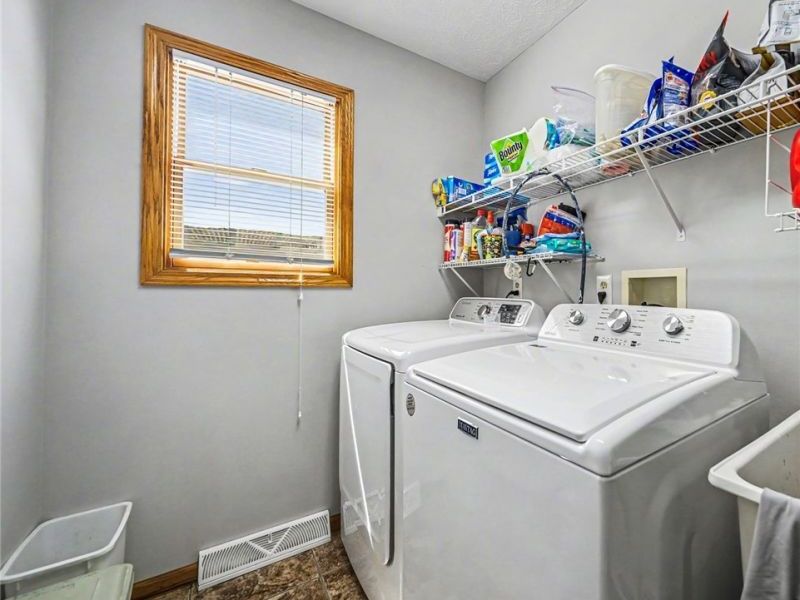 9454 Deer Hollow Drive, Mentor, OH 44060 Photo 8