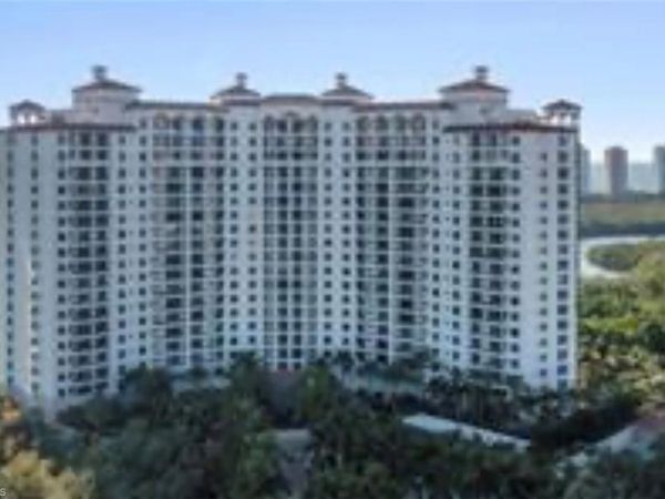 7575 Pelican Bay BLVD, Unit 1703, NAPLES, FL 34108