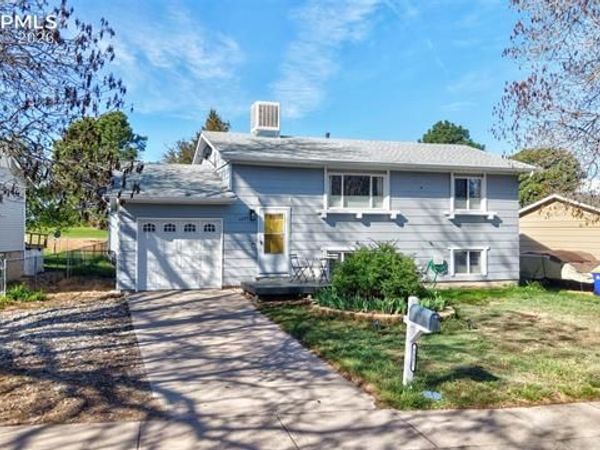 4585 S Crimson Circle, Colorado Springs, CO 80917