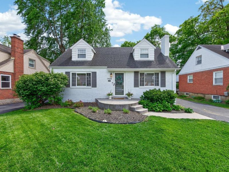 7909 Locust Lane, Madeira, OH 45243 Photo 2