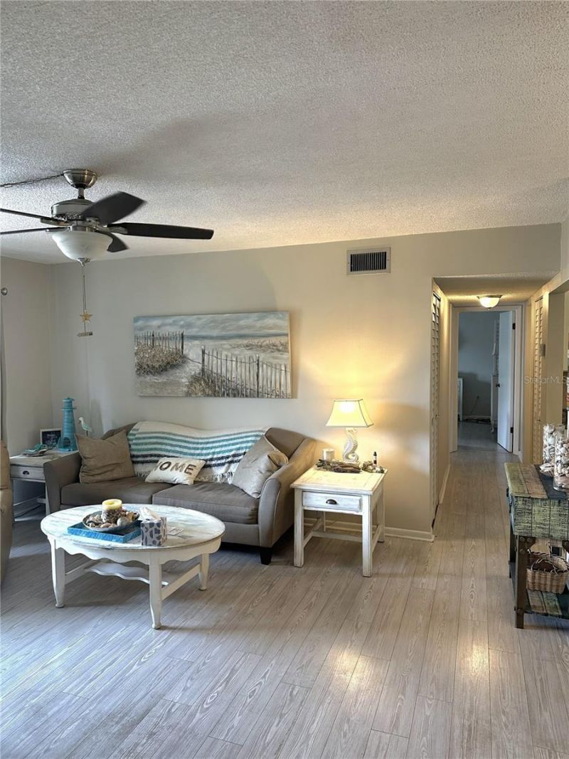 1871 Pine Ridge Way W, Unit 2E, Palm Harbor, FL 34684 Photo