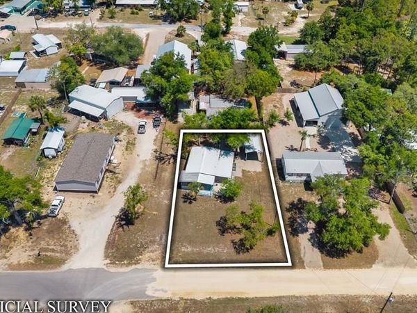 1203 2nd Ave, Steinhatchee, FL 32359