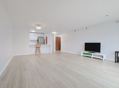 Main Photo