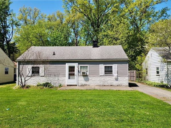 863 North , Painesville, OH 44077