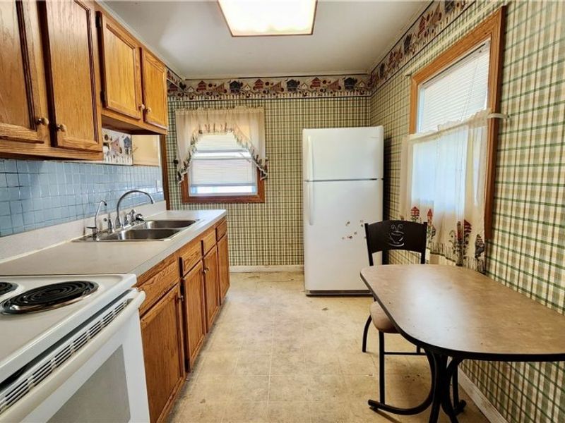 863 North, Painesville, OH 44077 Photo 8