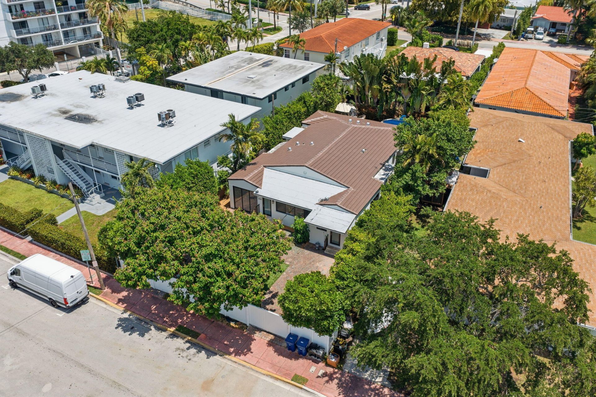 2183 Bay Drive, Miami Beach, FL 33141 Photo