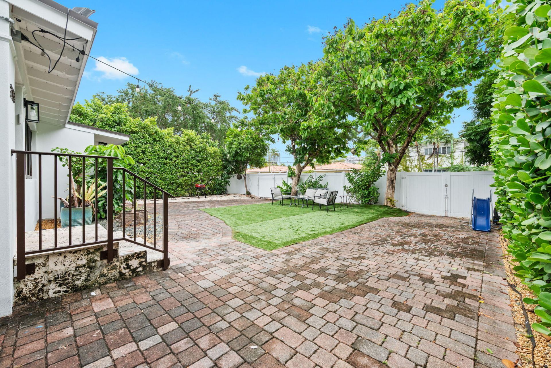2183 Bay Drive, Miami Beach, FL 33141 Photo