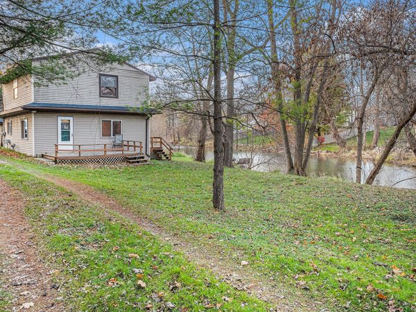 130 S Benton Street, Bellevue, MI 49021
