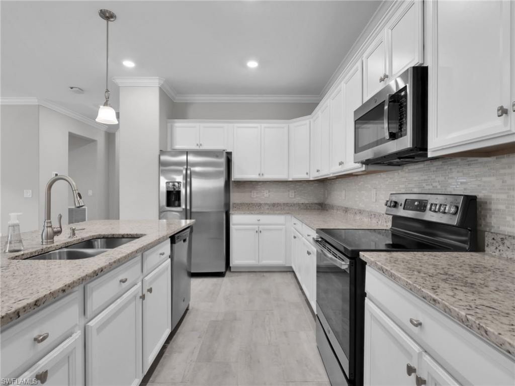 19527 Utopia Ln, Estero, FL 33928 Photo