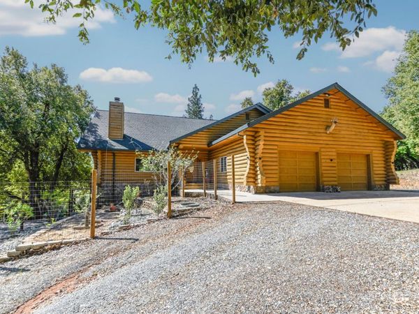 21416 Robin Ln, Pine Grove, CA 95665