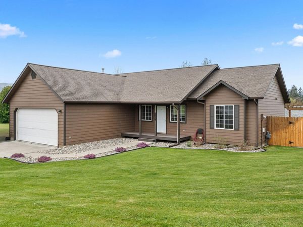 1350 Narcissus Ct, Kettle Falls, WA 99141