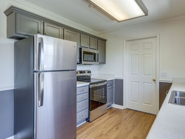 2109 Hollandale Cir, Columbia, TN 38401