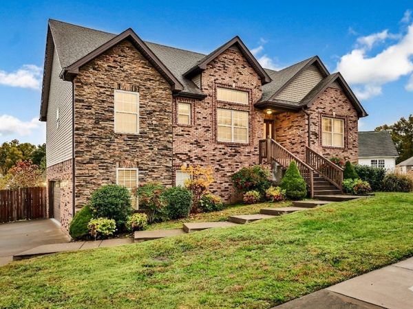 410 River Heights Dr, Clarksville, TN 37040