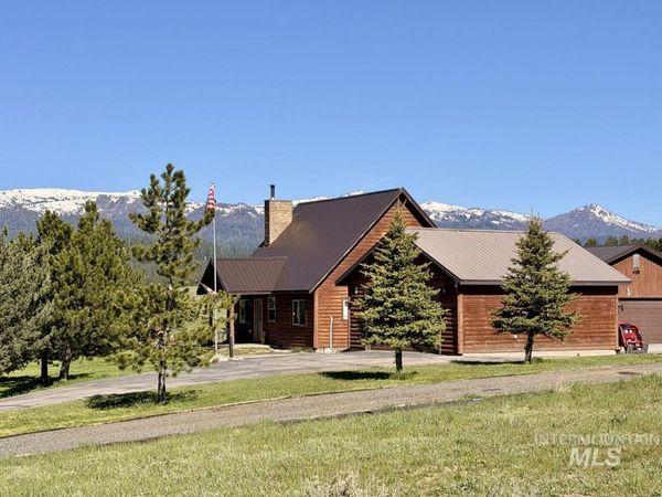 10307 Emma Loop, Cascade, ID 83611