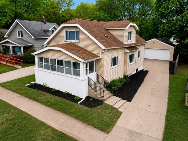 819 Harding Street NW, Grand Rapids, MI 49544