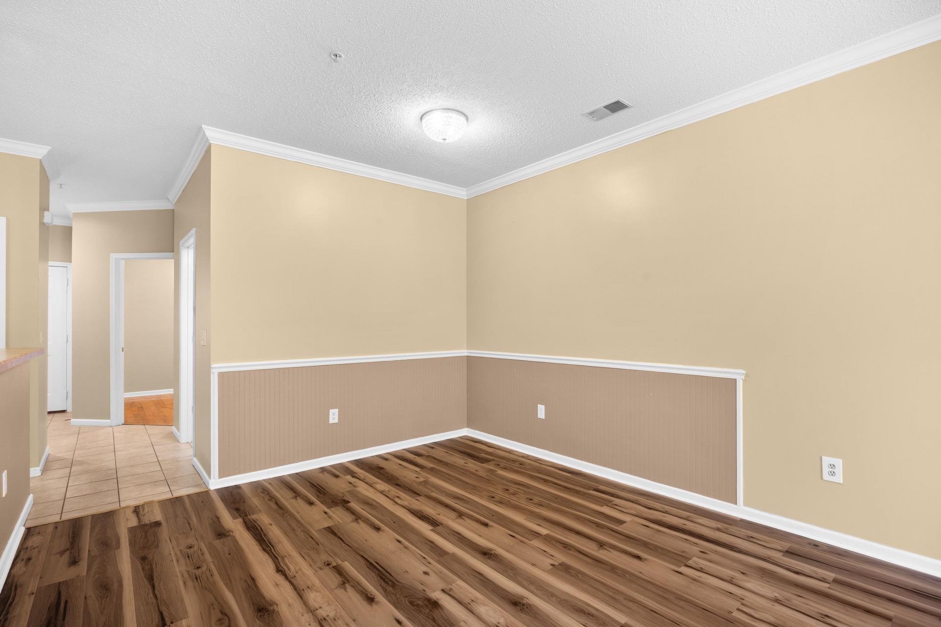 5840 Longwood Dr. Photo 10