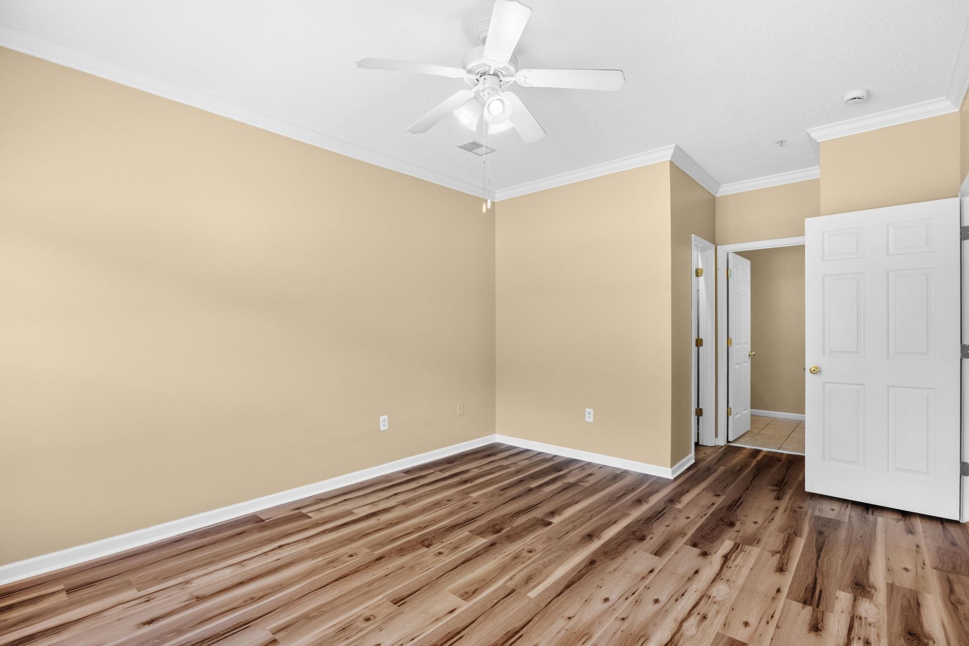 5840 Longwood Dr. Photo 29