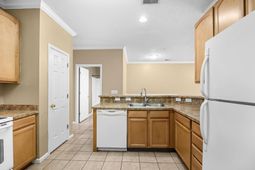 5840 Longwood Dr. photo 4