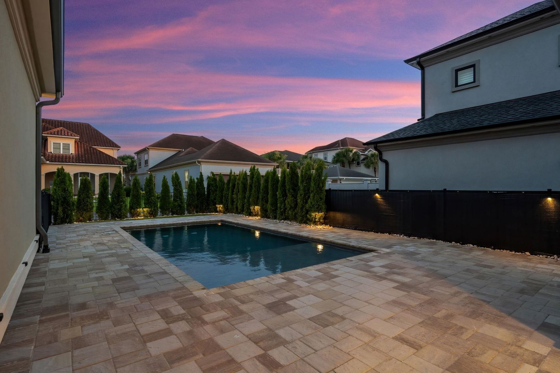 825 Bluffview Dr. Photo 23