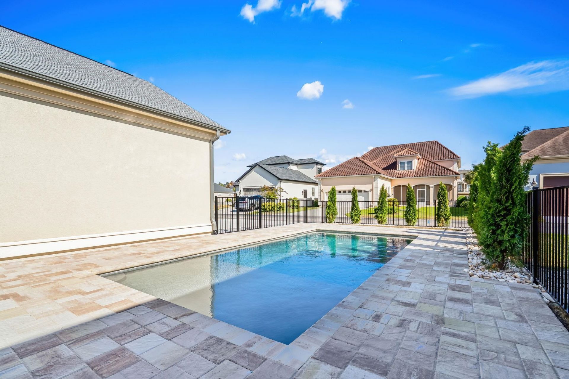 825 Bluffview Dr.  Photo 27