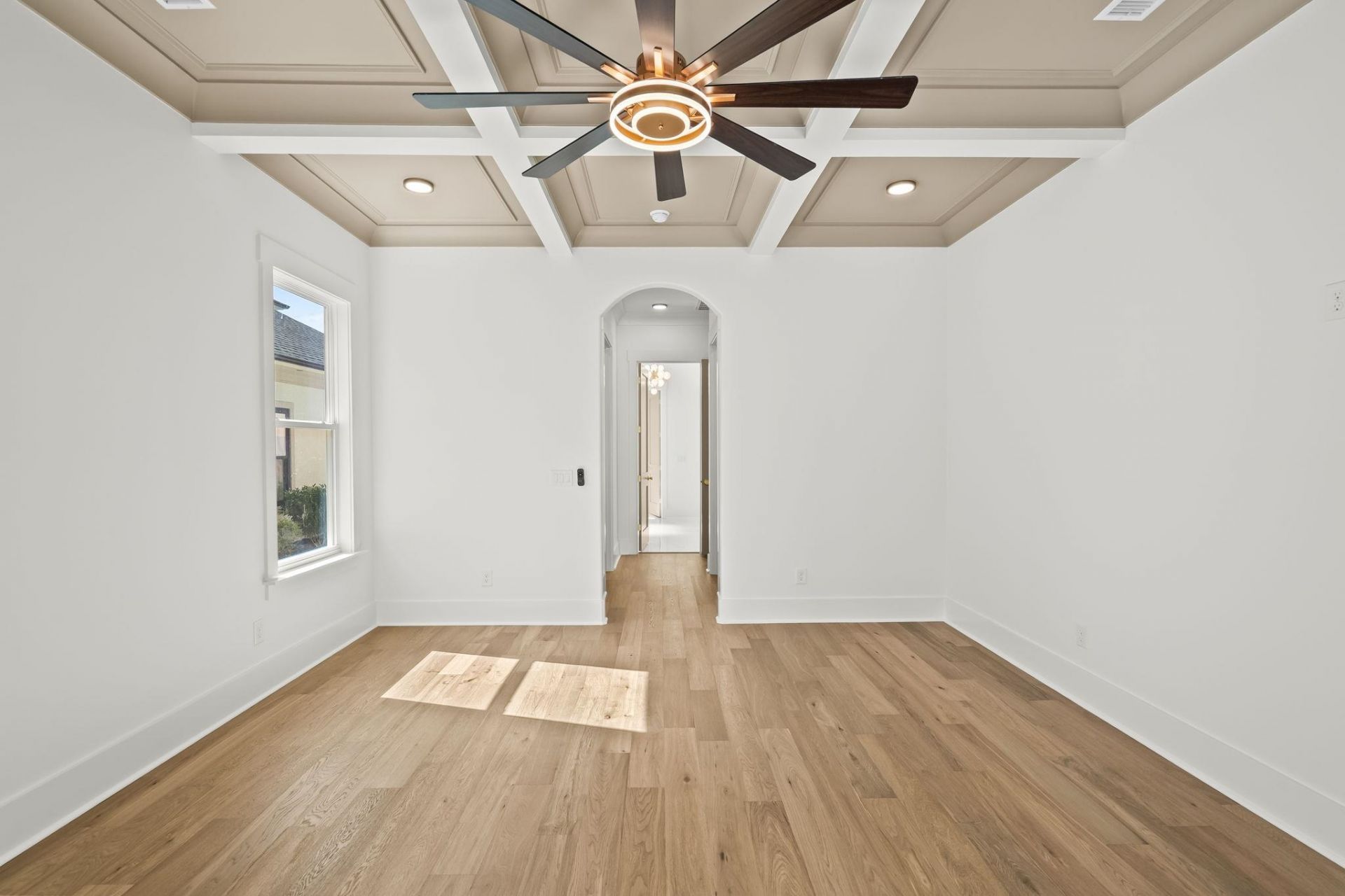 825 Bluffview Dr.  Photo 32