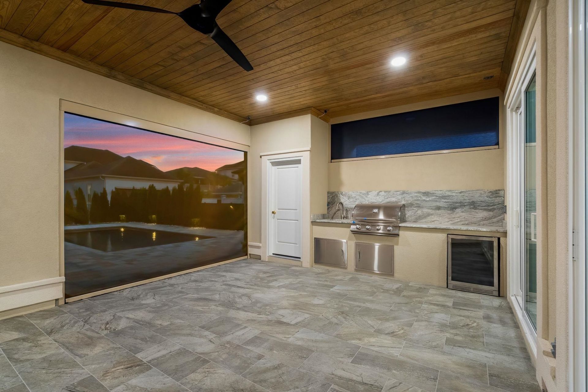 825 Bluffview Dr. Photo 34