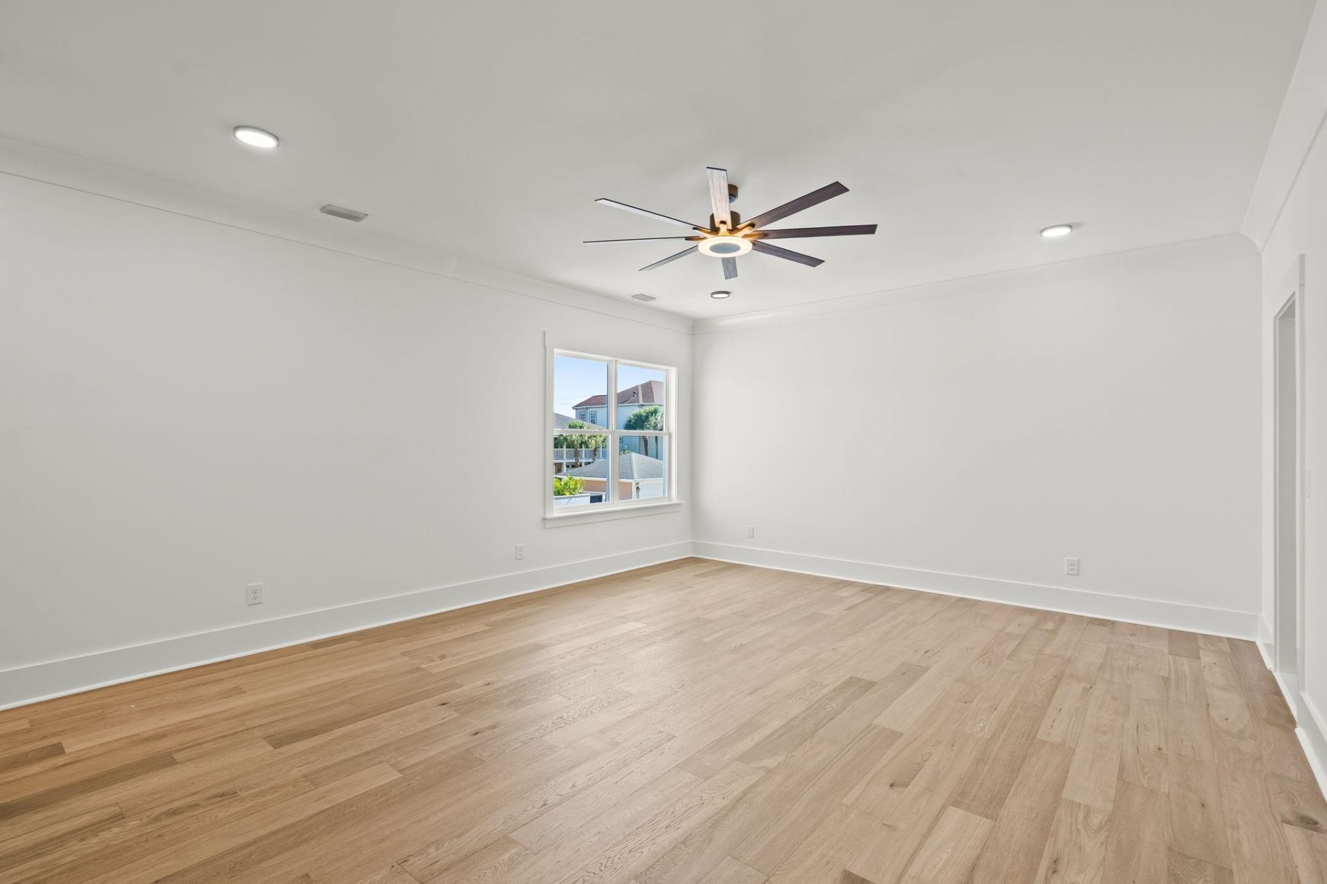 825 Bluffview Dr.  Photo 45
