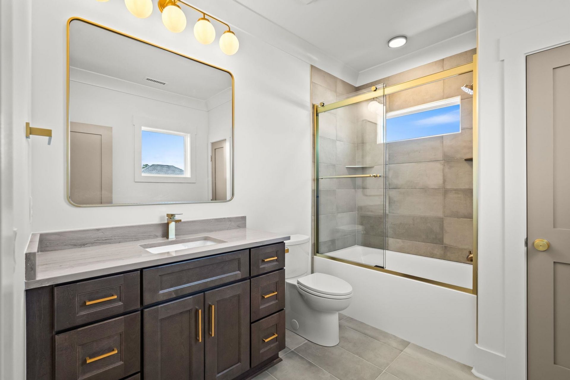 825 Bluffview Dr.  Photo 47