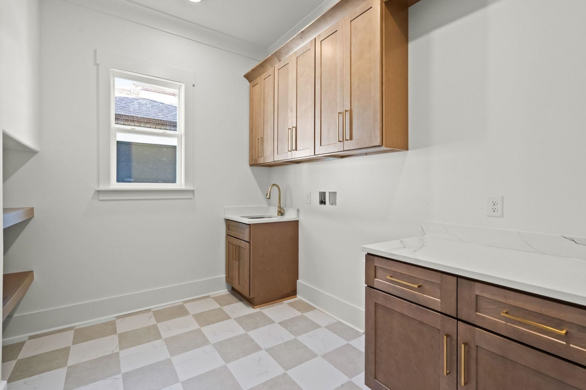 825 Bluffview Dr.  Photo 52