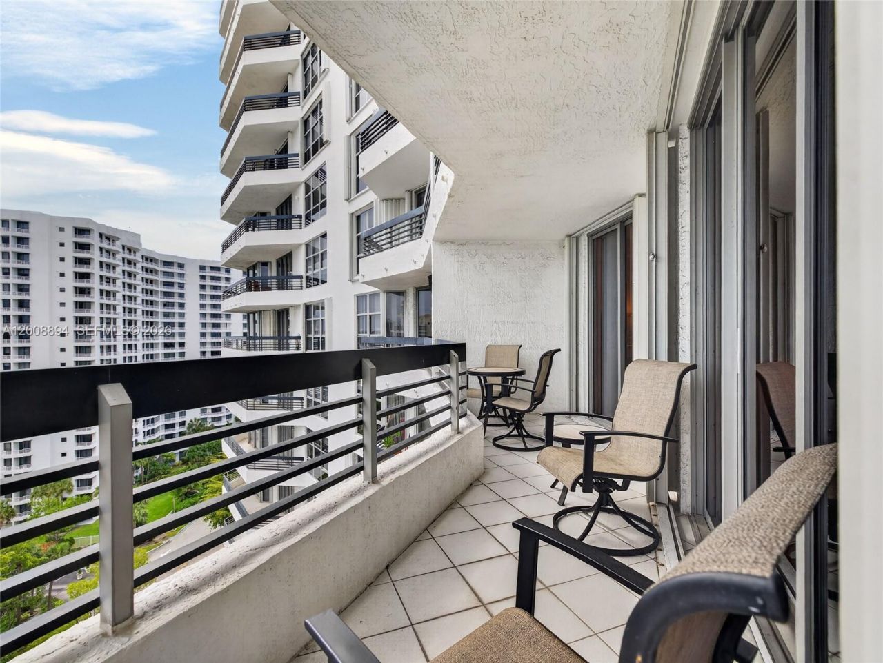3400 NE 192nd St , Unit 1402, Aventura, FL 33180 Photo