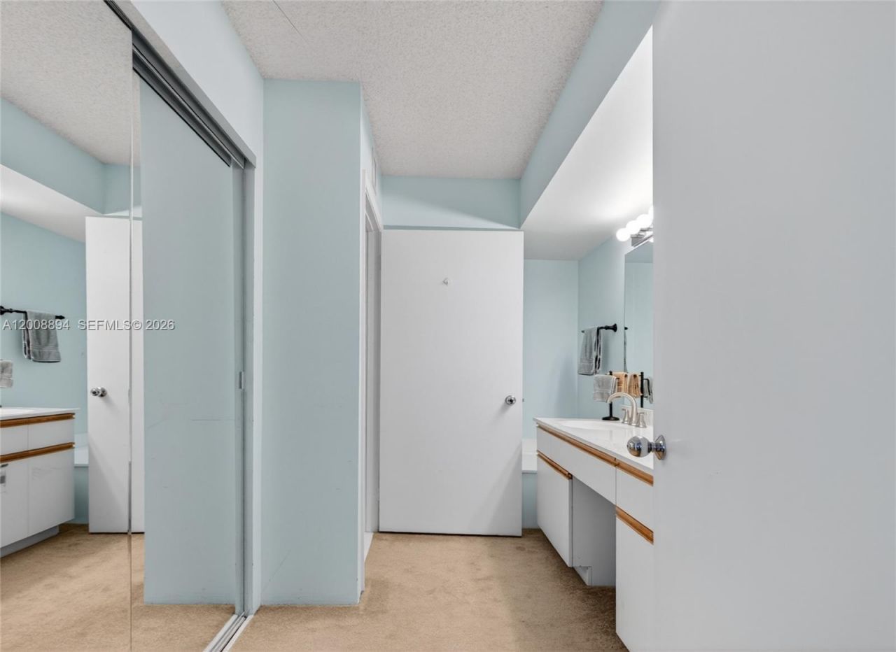 3400 NE 192nd St , Unit 1402, Aventura, FL 33180 Photo