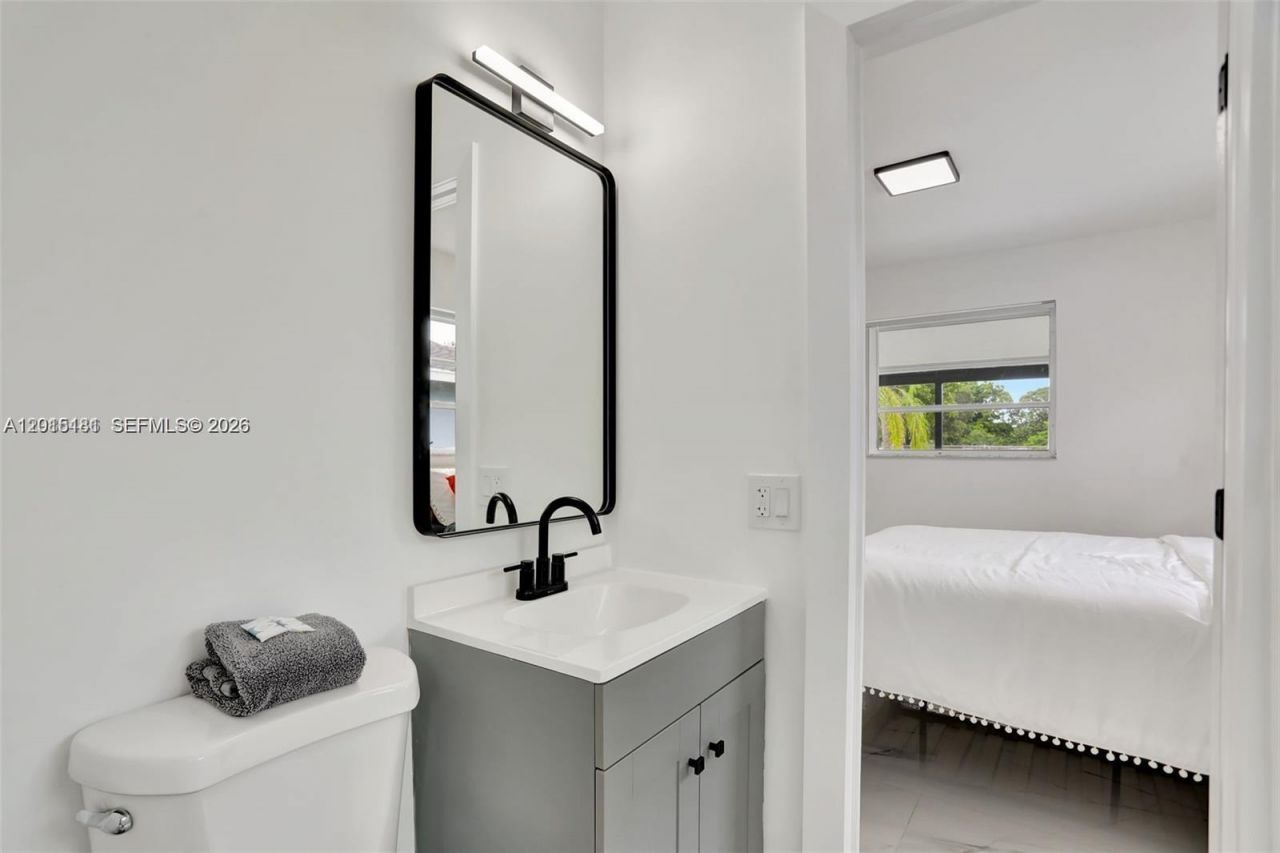 1220 NE 8th St, Pompano Beach, FL 33060 Photo