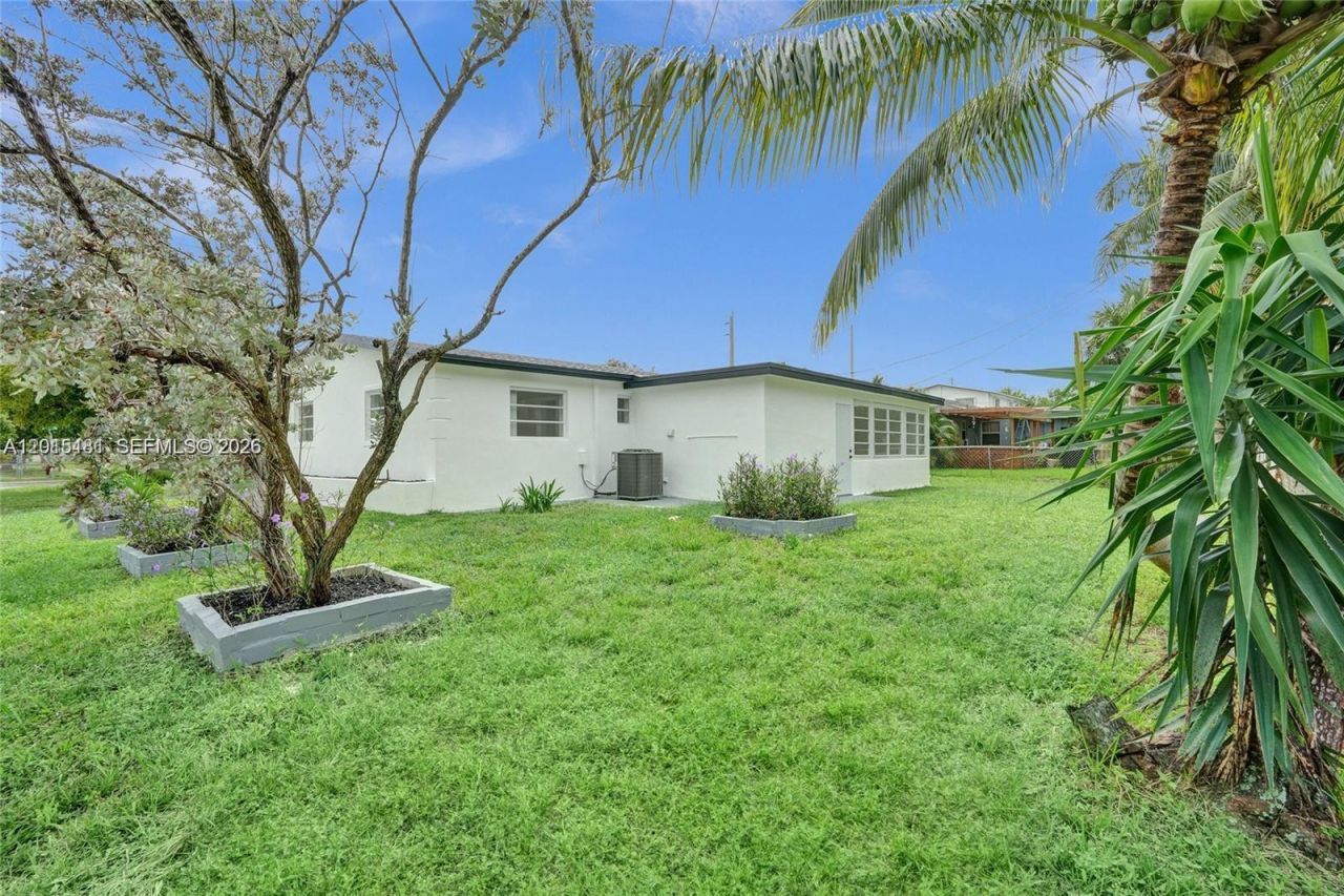 1220 NE 8th St, Pompano Beach, FL 33060 Photo