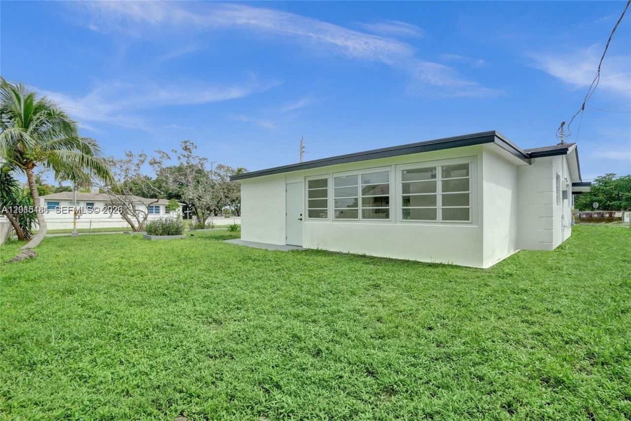 1220 NE 8th St, Pompano Beach, FL 33060 Photo