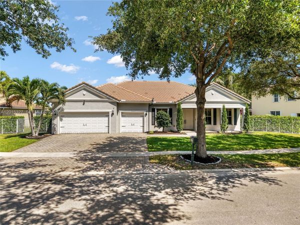 9463 Savannah Estates Dr, Lake Worth, FL 33467