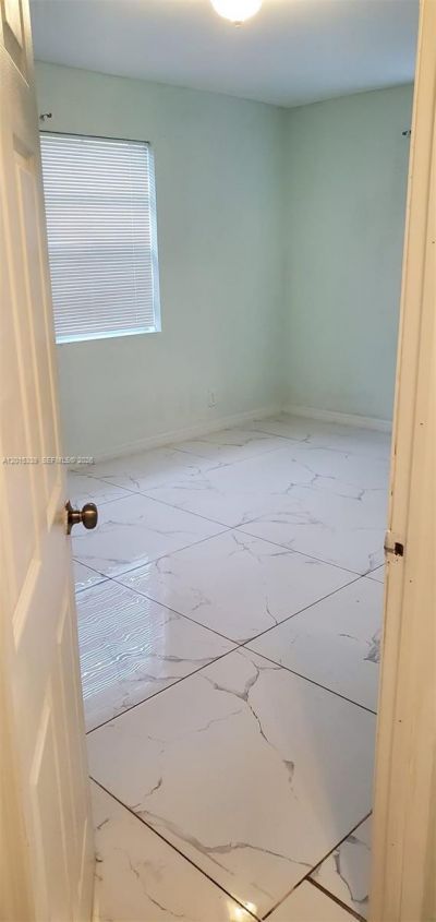 1430 NE 175th St, North Miami Beach, FL 33162 Photo