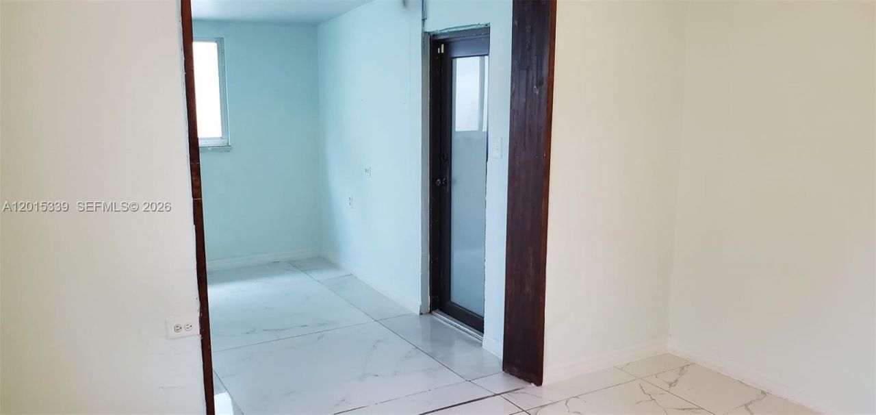 1430 NE 175th St, North Miami Beach, FL 33162 Photo