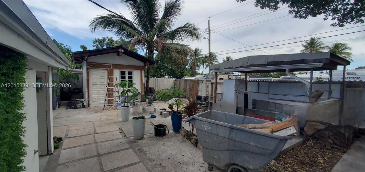 1430 NE 175th St, North Miami Beach, FL 33162 Photo