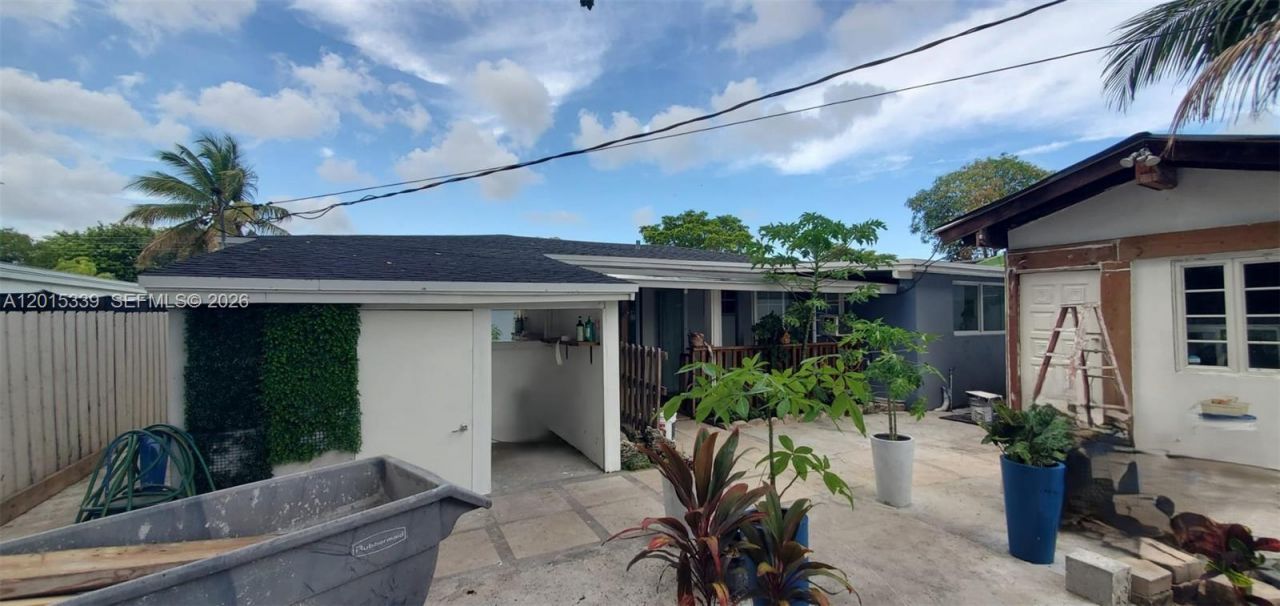 1430 NE 175th St, North Miami Beach, FL 33162 Photo