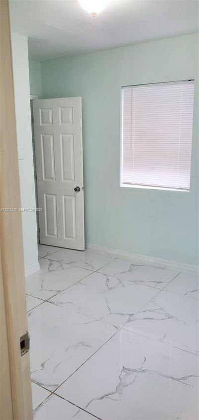 1430 NE 175th St, North Miami Beach, FL 33162 Photo