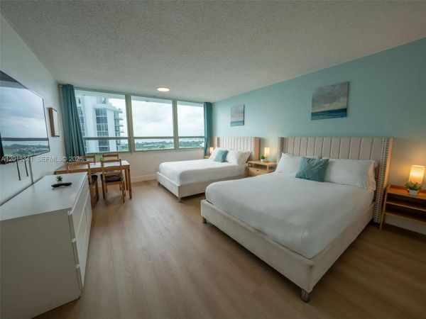 5445 Collins Ave , Unit 1718, Miami Beach, FL 33140